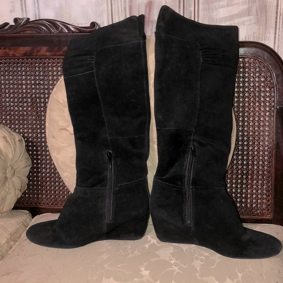 Boots - Picture 1 of 6